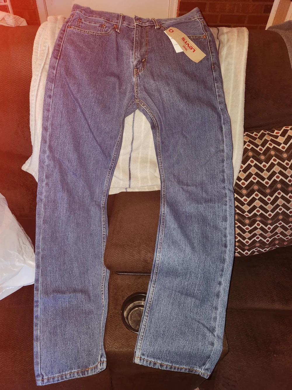 Levi's Men's Straight Leg Jeans in Medium Blue Denim